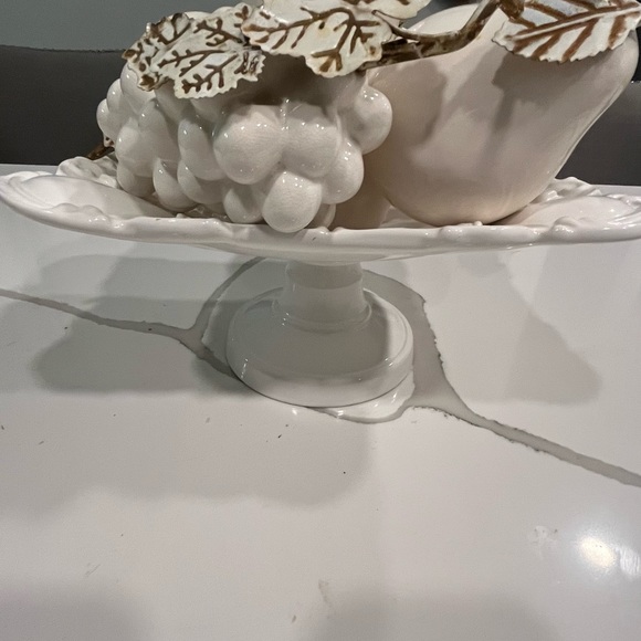 FRUIT TRAY STAND OFF WHITE WITH FRUIT - Picture 7 of 16